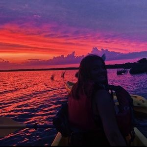 Meet your Posher, Avery